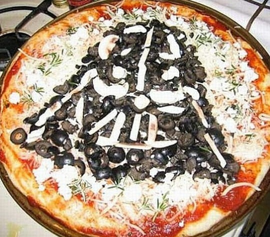 pizza con la cara de Lord Vader